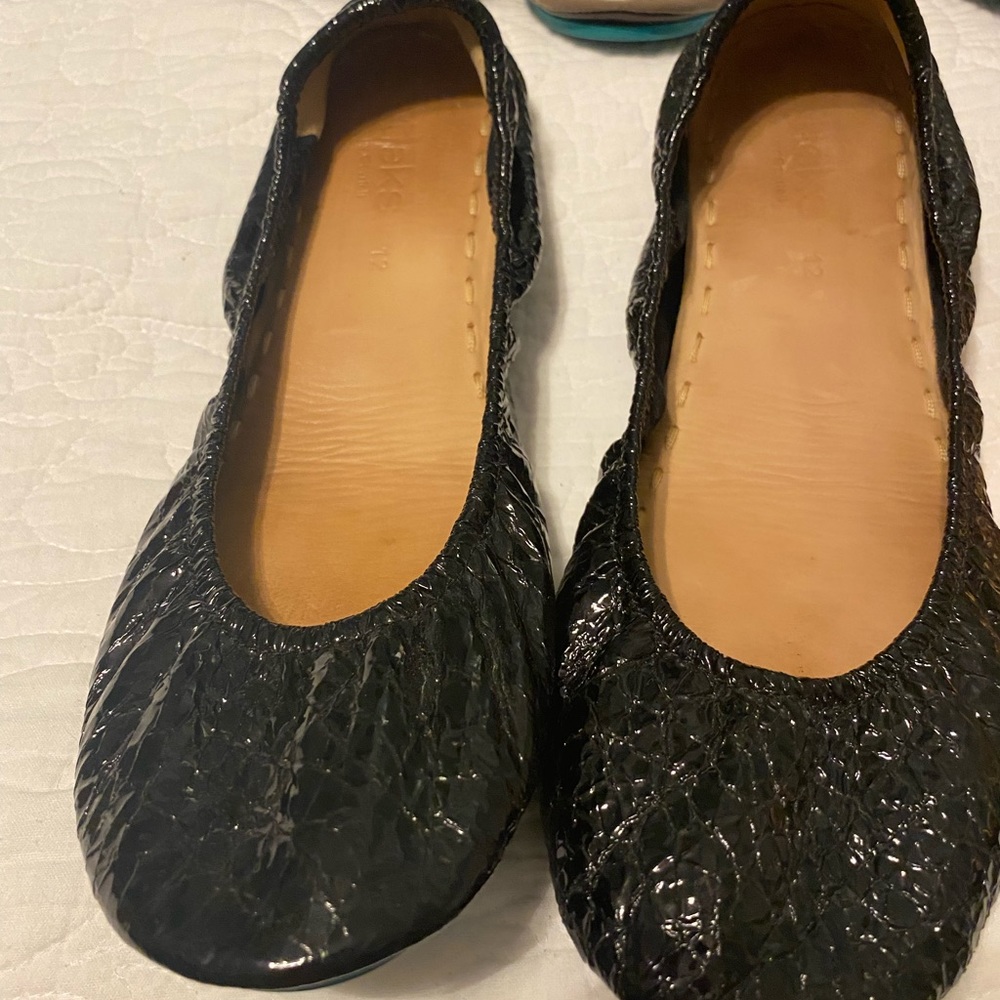 OBSIDIAN BLACK size 12 Tieks, lightly worn! See photos for any flaws.
